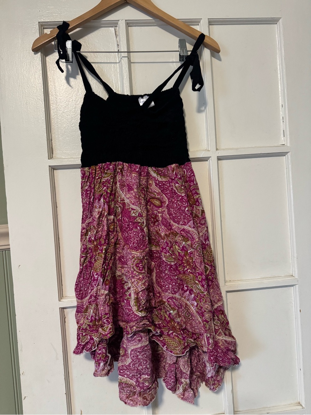 Black & Magenta Paisley Tie-Shoulder Summer Dress